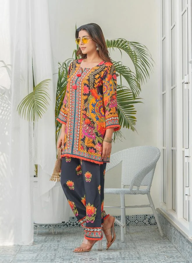 دي دبليو طقم منسق من تونيك بياقة دائرية وبنطال مطبوع للنساء